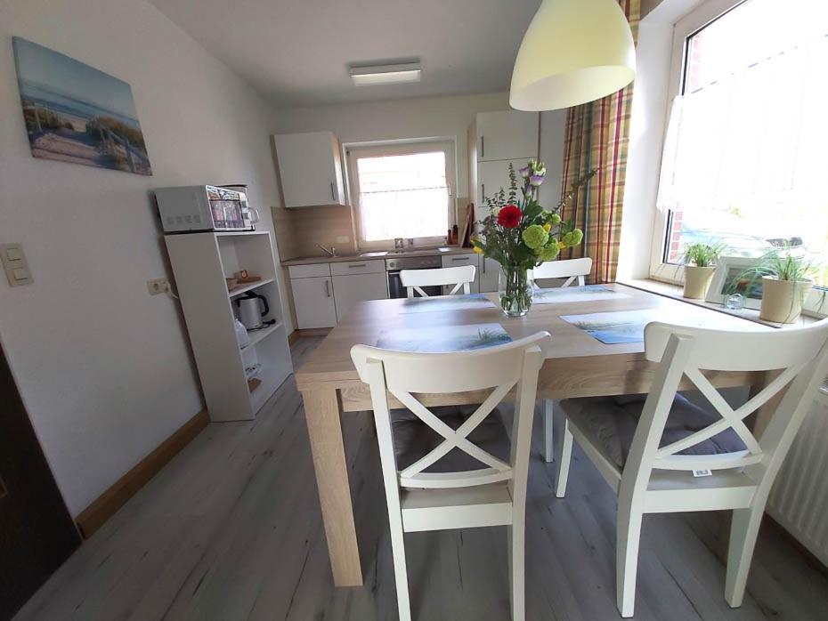 Haus Schwalbennest Apartment Бензерзил Екстериор снимка